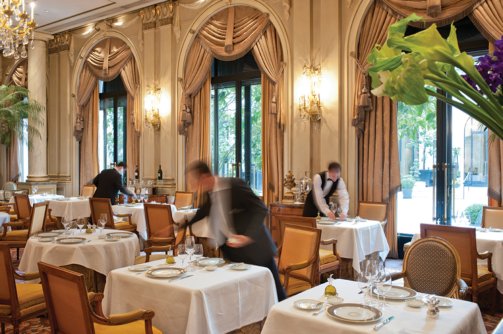 Le Cinq (Credit: Four Seasons) 